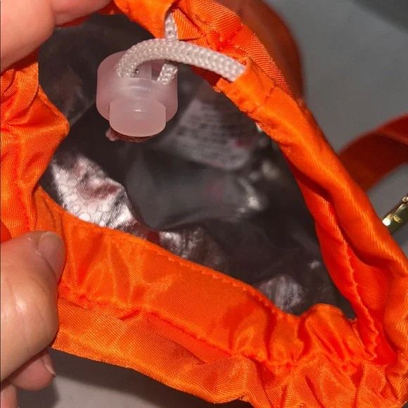 Disney Epcot 30 year flower and garden festival lug bag - Picture 4 of 5